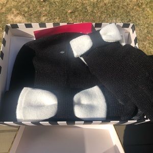 Kate spade 2 pc bow beanie hat and mitten set